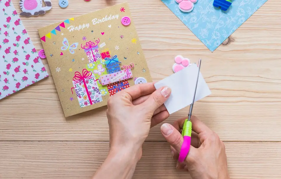Learning how to make cards - home DIY arts and crafts